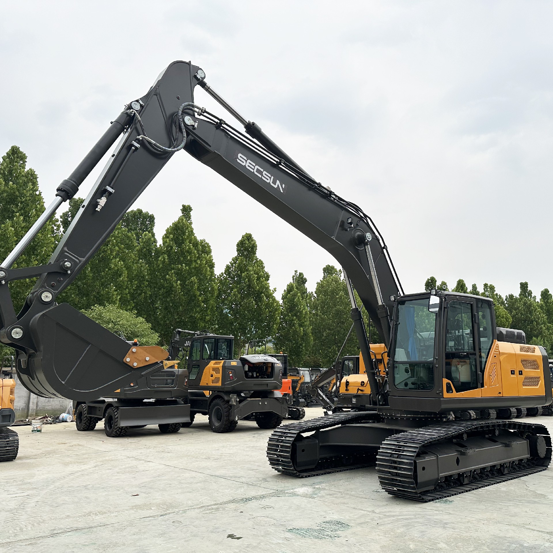 Beat the Heat: Essential Summer Maintenance Tips for Your SECSUN Excavator